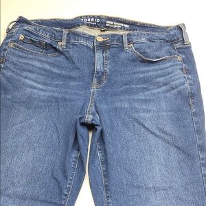 Torrid Women's Light Blue Boyfriend Jeans